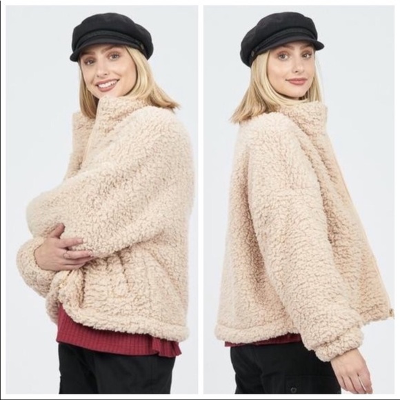 🔥Sample SALE! Beige/cream colored faux fur jacket - Picture 3 of 3